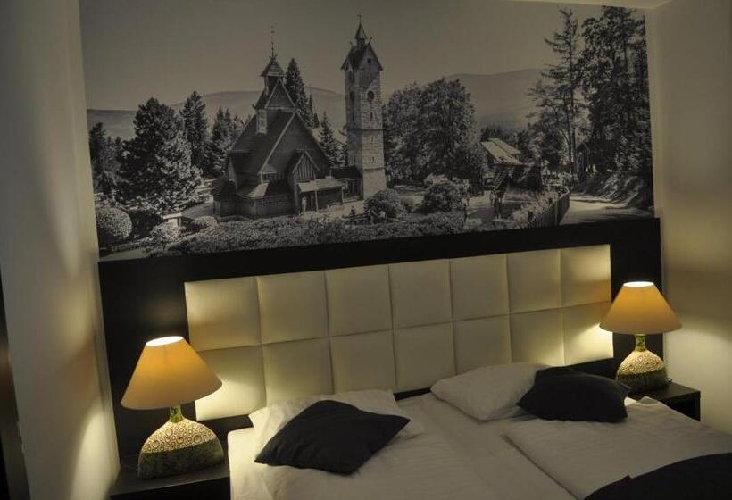 سوییت لوکس, Villa Karpacz