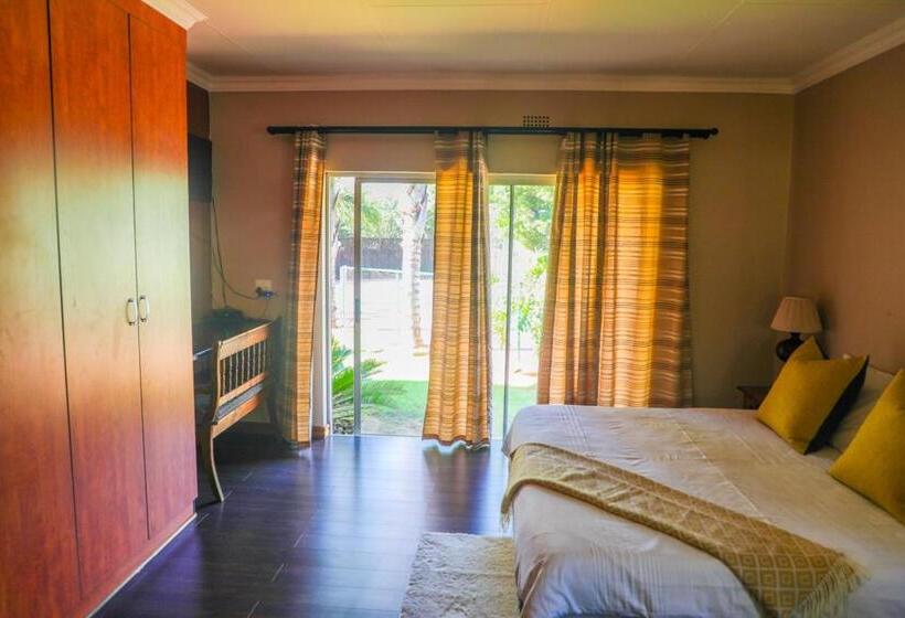 Номер Deluxe, The Exclusive Guesthouse