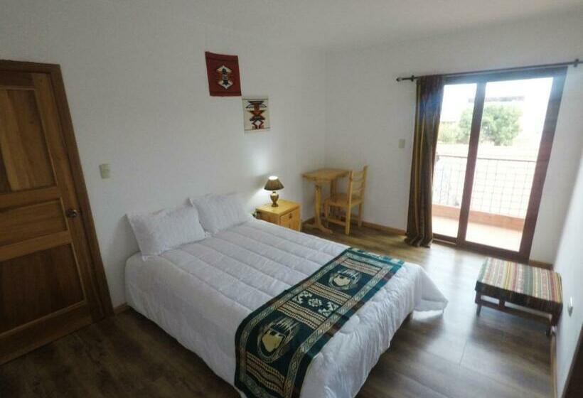 Quarto Estandar Individual, Chasky Cuenca