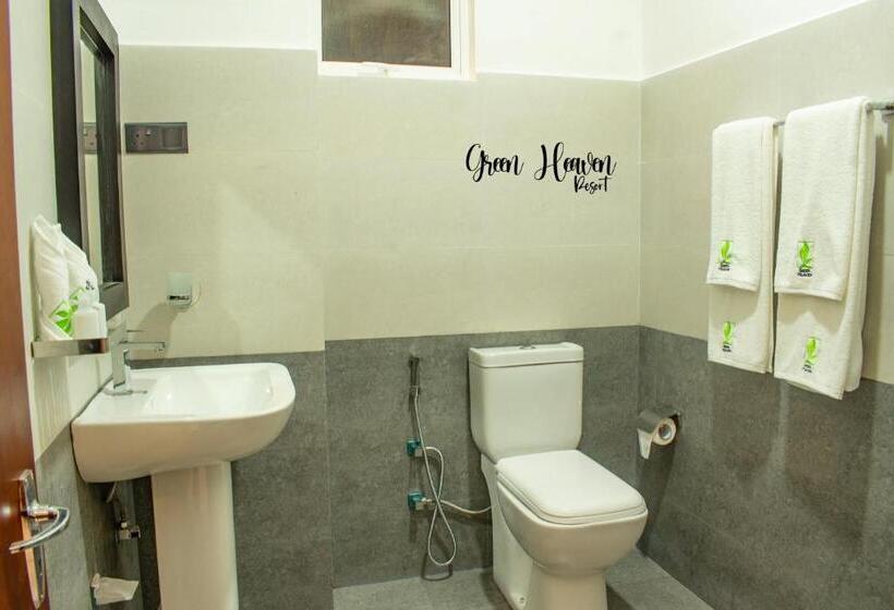 스탠다드 트리플 발코니 룸, Green Heaven Resort Kandy