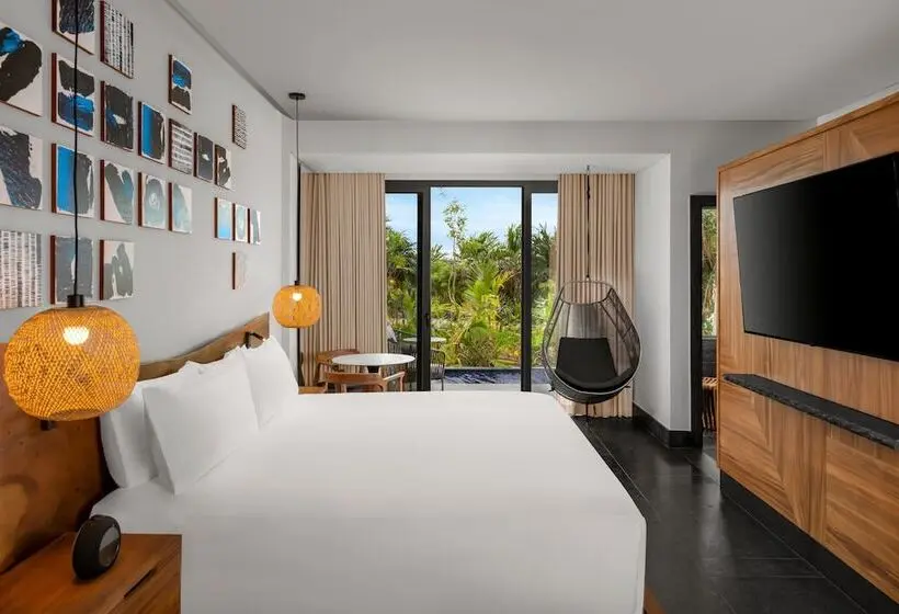 Suite King Bed