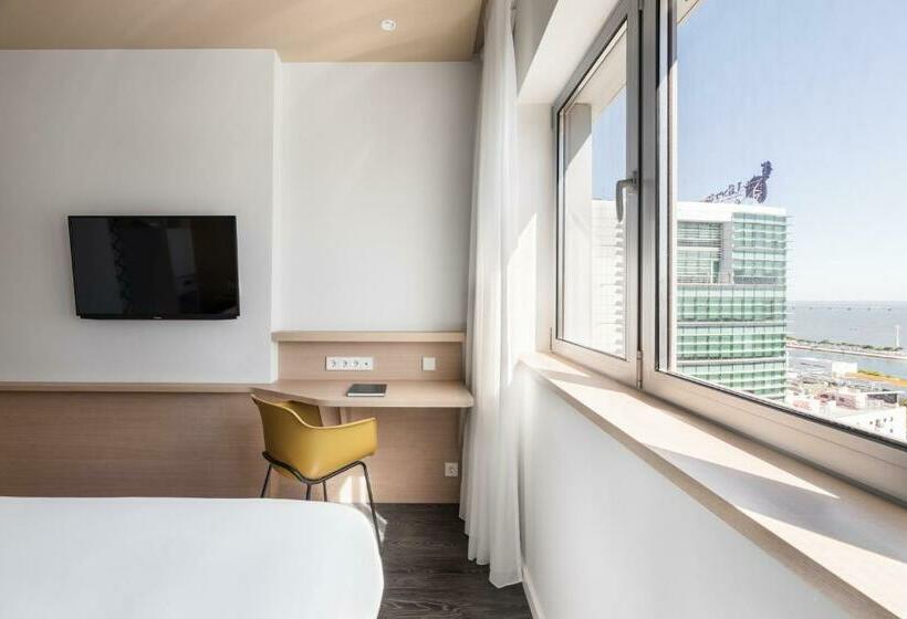 اتاق لوکس, Ikonik Lisboa