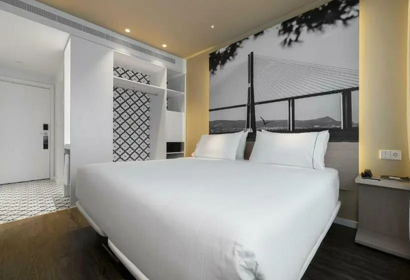 اتاق لوکس, Ikonik Lisboa