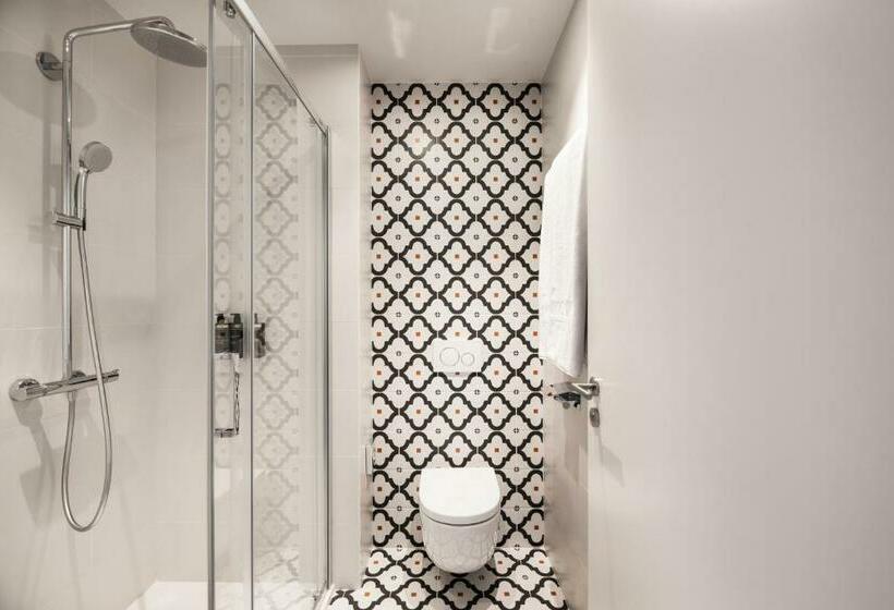 اتاق لوکس, Ikonik Lisboa