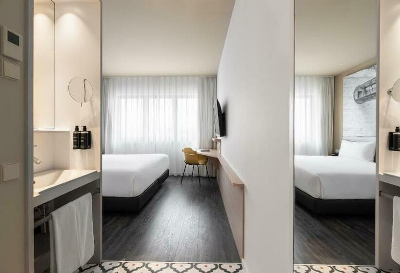 اتاق لوکس, Ikonik Lisboa