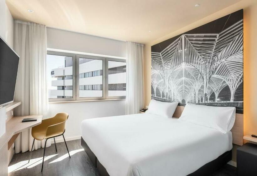 اتاق لوکس, Ikonik Lisboa