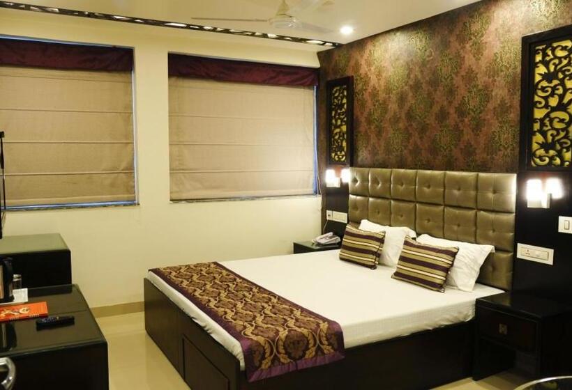 高级大房间, Jullundur 18