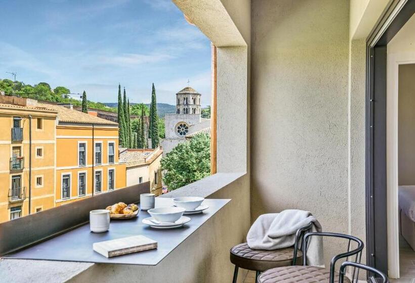 1 Bedroom Penthouse Apartment, La Comuna By Bon Dia Residences