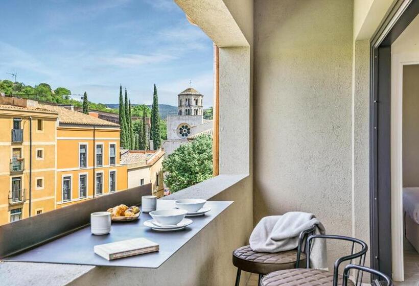 1 Bedroom Penthouse Apartment, La Comuna By Bon Dia Residences