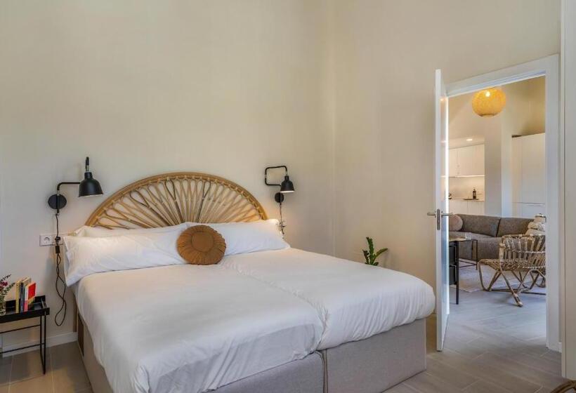 1 Bedroom Penthouse Apartment, La Comuna By Bon Dia Residences