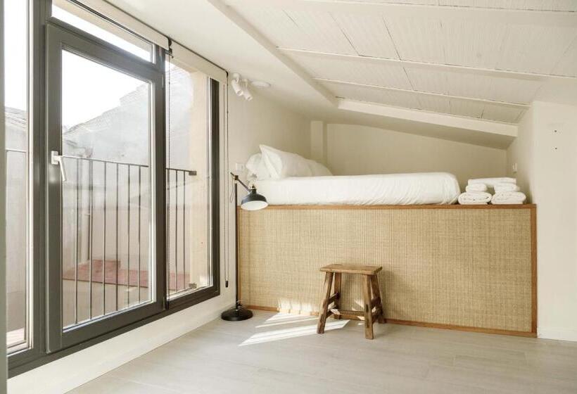 1 Bedroom Penthouse Apartment, La Comuna By Bon Dia Residences