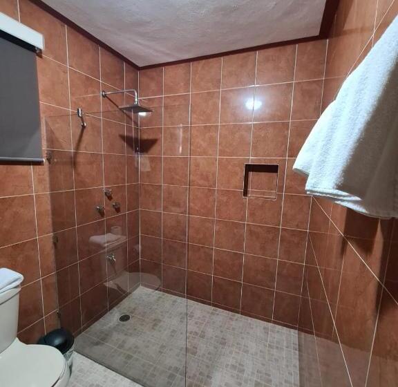 חדר משפחתי, La Piramide Izamal