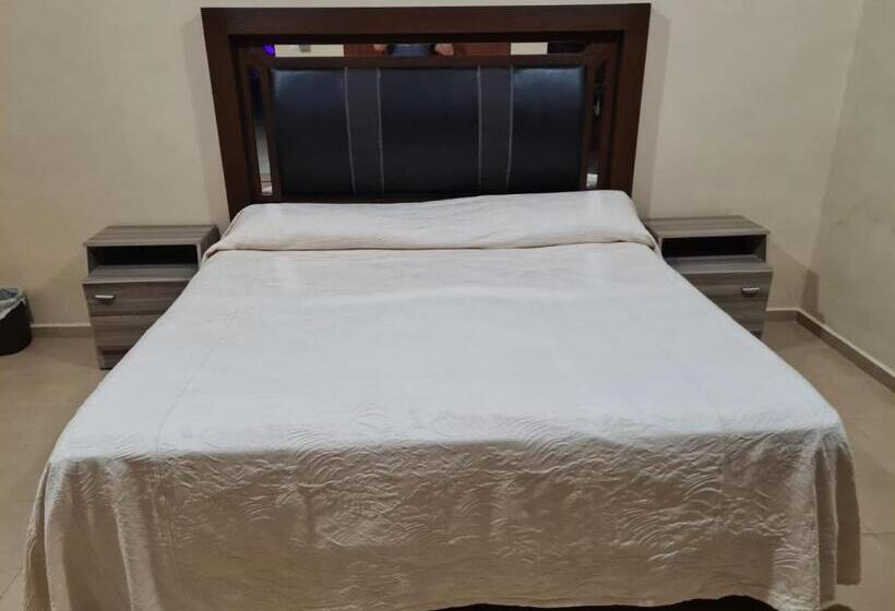 חדר משפחתי, La Piramide Izamal