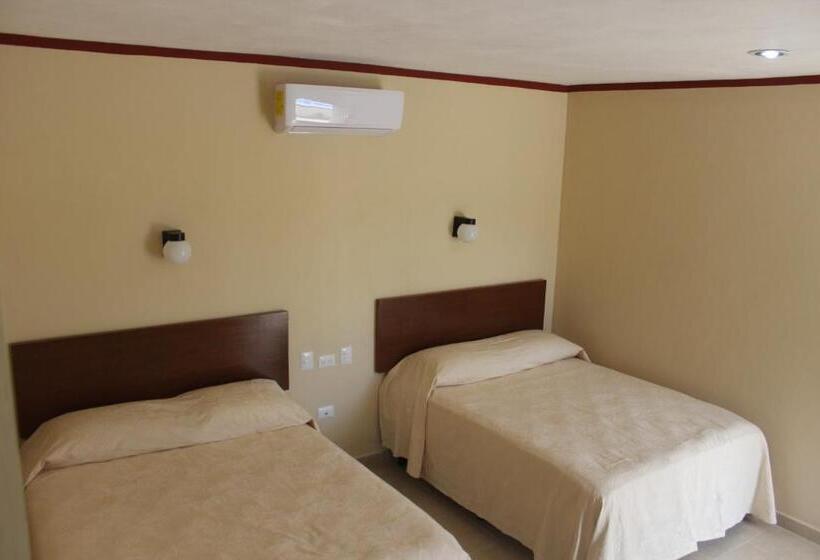 חדר סטנדרט עם מיטת קווין, La Piramide Izamal