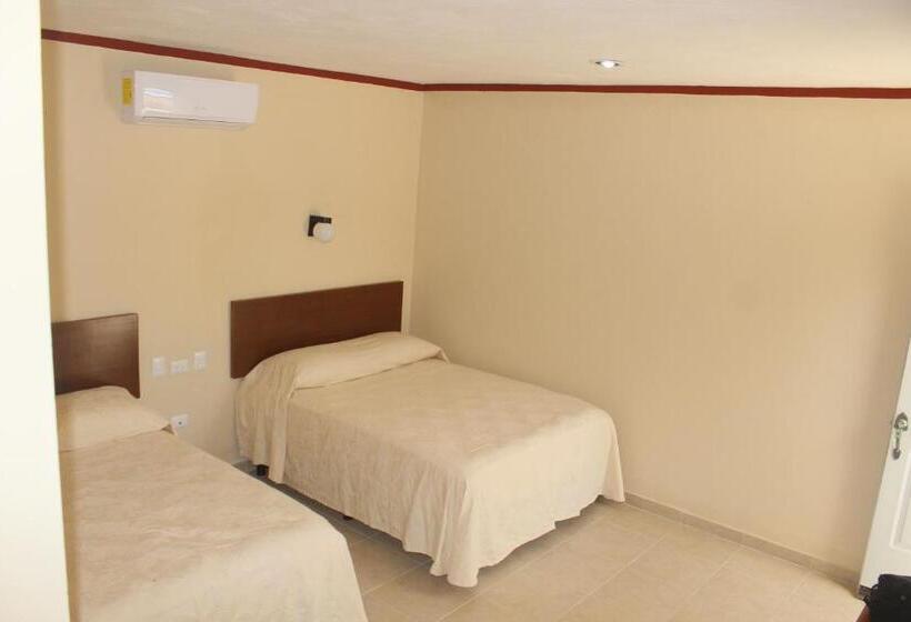 חדר סטנדרט עם מיטת קווין, La Piramide Izamal