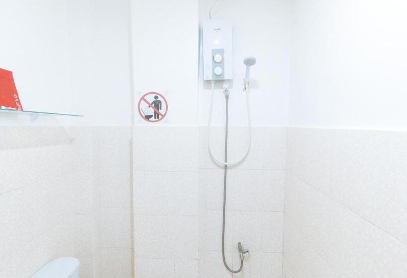 Családi Szoba, Reddoorz At Mbb Room Naia 2