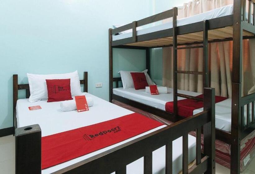 Családi Szoba, Reddoorz At Mbb Room Naia 2