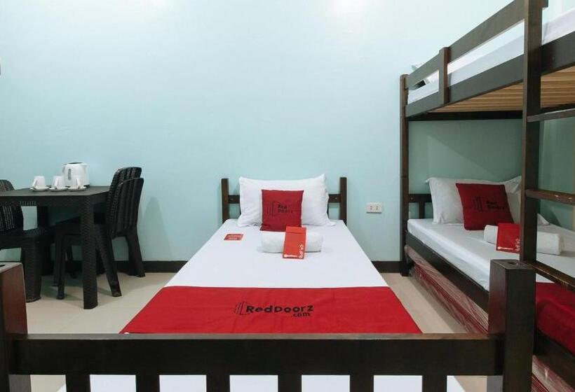 Családi Szoba, Reddoorz At Mbb Room Naia 2