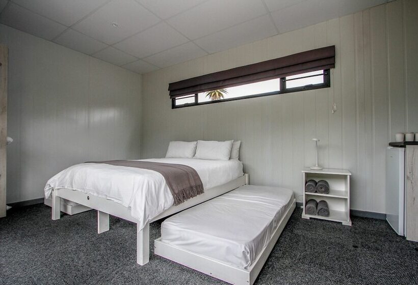 חדר משפחתי, Sleepover Beitbridge