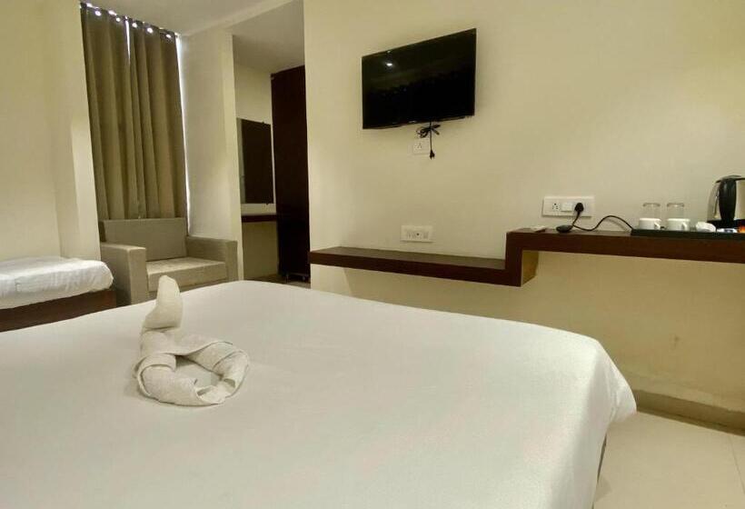 اتاق سوپریور خانوادگی, Vrindavan Palace