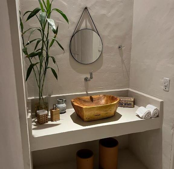 بانگلوی لوکس, Kanaha Beach Villa