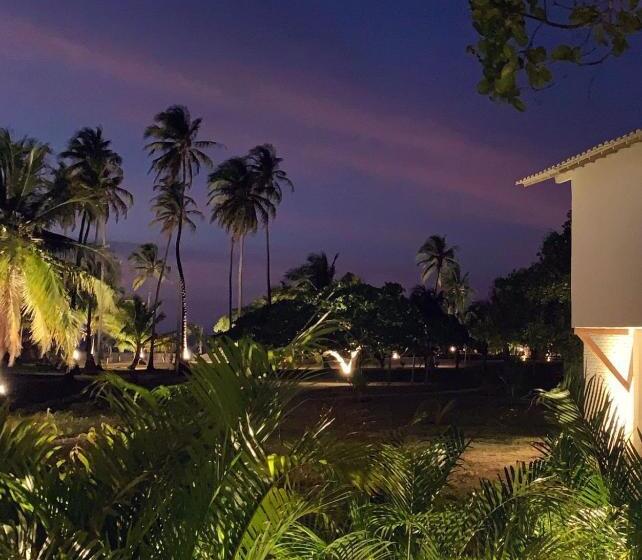 بانگلوی لوکس, Kanaha Beach Villa