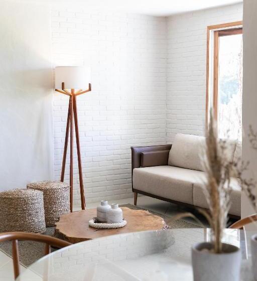 بانگلوی لوکس, Kanaha Beach Villa