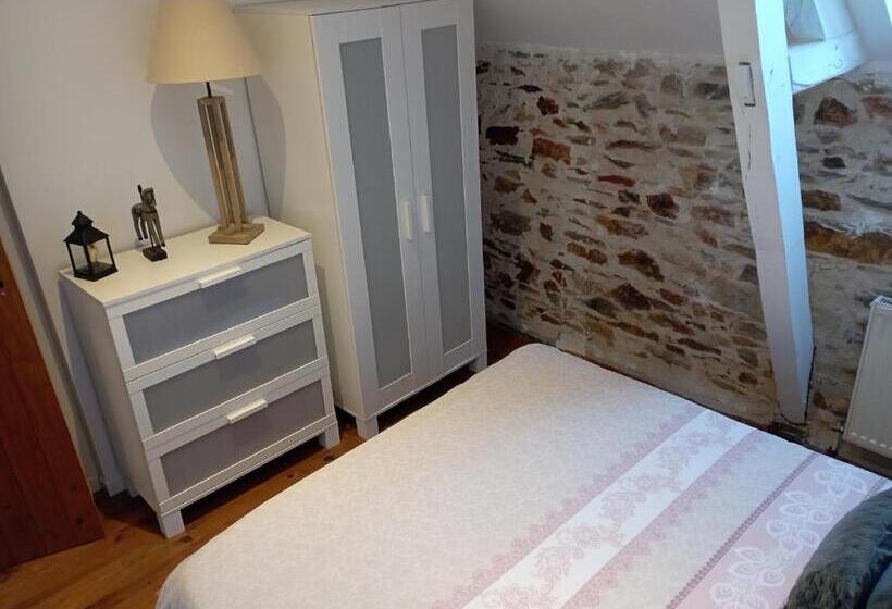 חדר לארבעה סטנדרטי עם נוף לגינה, Les Gîtes Du Petit Marcel