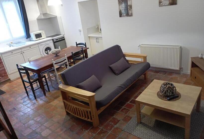 חדר לארבעה סטנדרטי עם נוף לגינה, Les Gîtes Du Petit Marcel