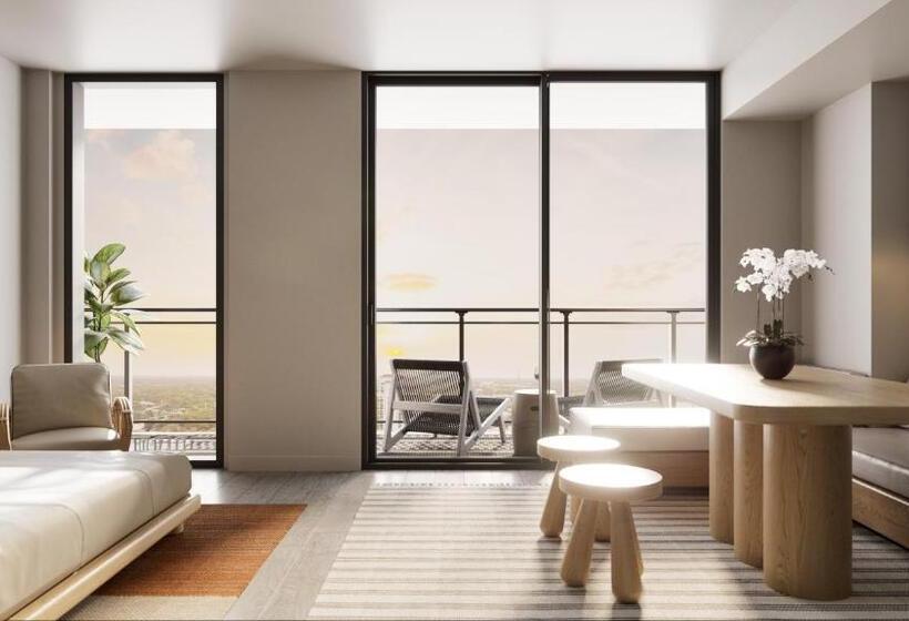 スタンダードスタジオ, Flow Fort Lauderdale