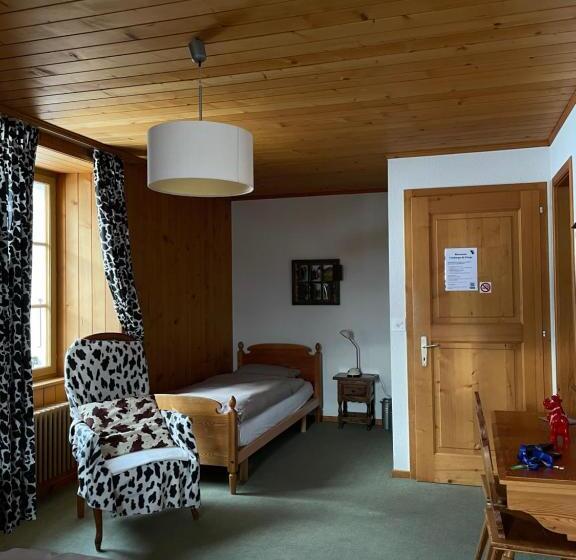 اتاق استاندارد سه نفره, Auberge De L Ange