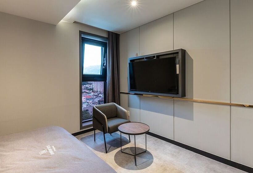 اتاق لوکس, Brown Dot Hotel Jeonggwan