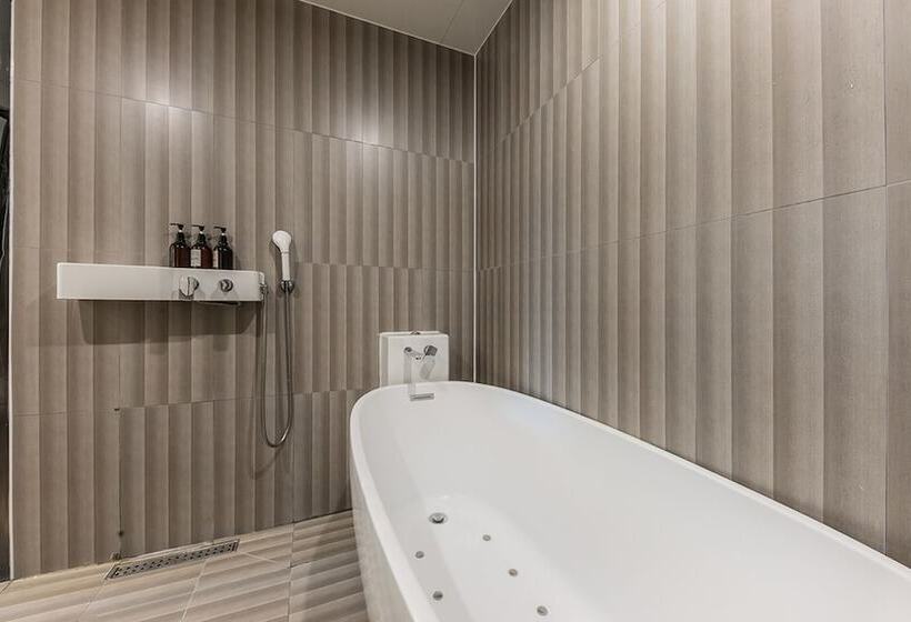 Номер Deluxe, Brown Dot Hotel Jeonggwan