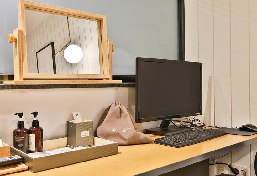 Номер Deluxe, Brown Dot Hotel Jeonggwan