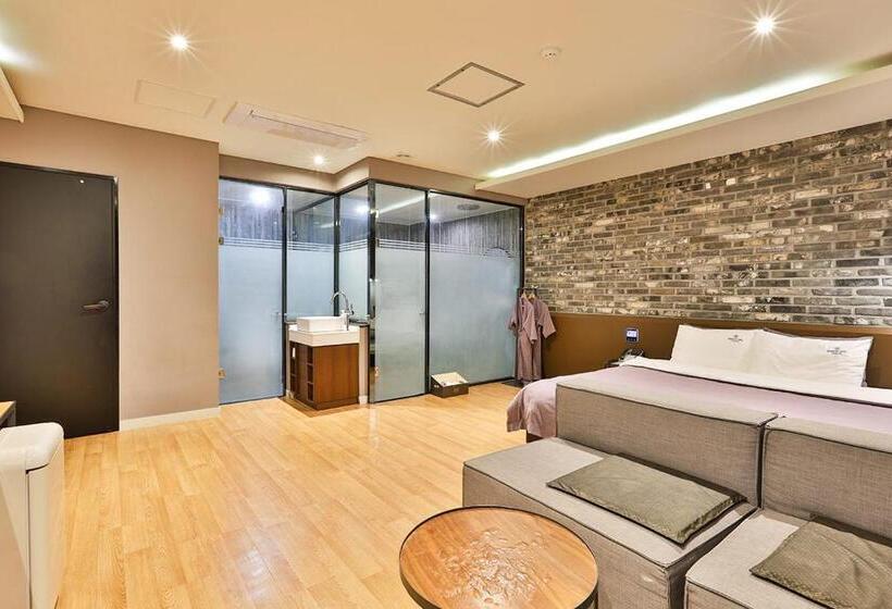 اتاق استاندارد, Brown Dot Hotel Jeonggwan