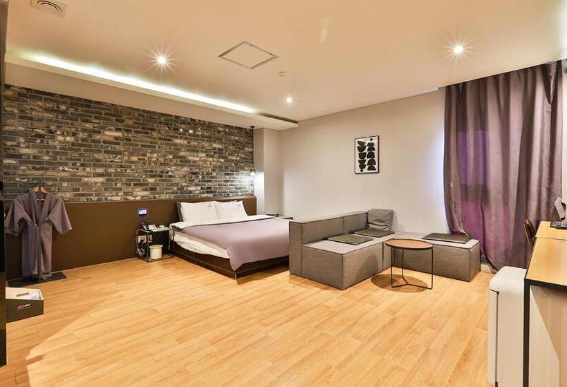 اتاق استاندارد, Brown Dot Hotel Jeonggwan