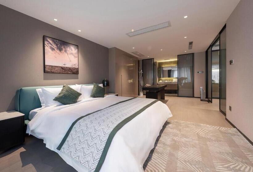 Family Suite, Cresasia Residence