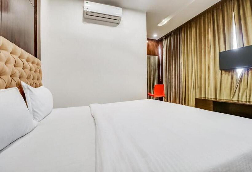 Camera Tripla Deluxe, Capital O City Inn