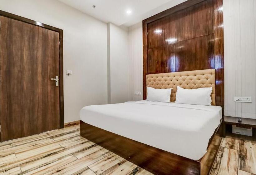 Camera Tripla Deluxe, Capital O City Inn