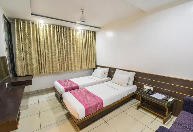 デラックスルーム, Radiant Kolhapur