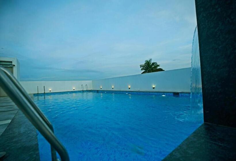 غرفة قياسية سرير كينج, Livaana