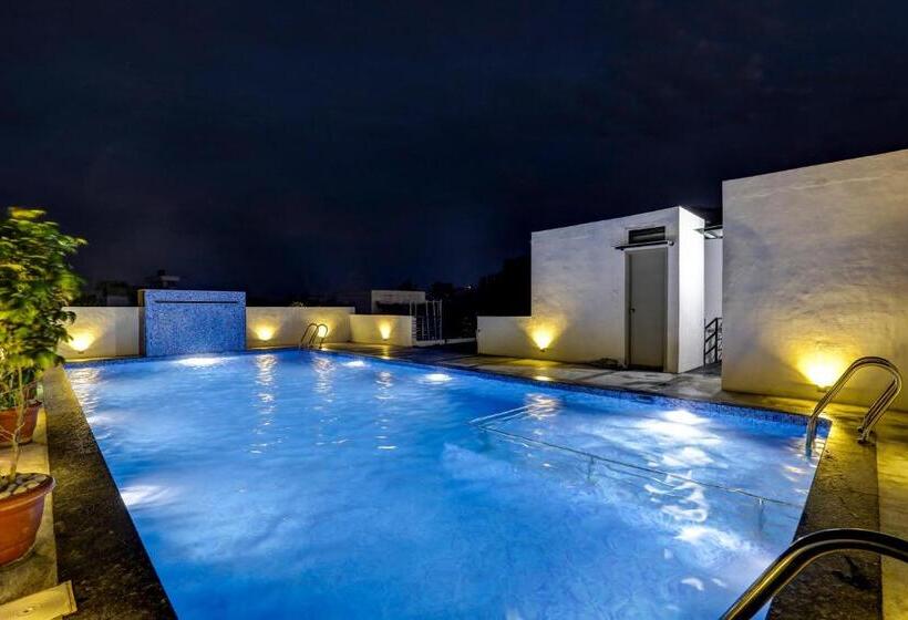 غرفة قياسية سرير كينج, Livaana