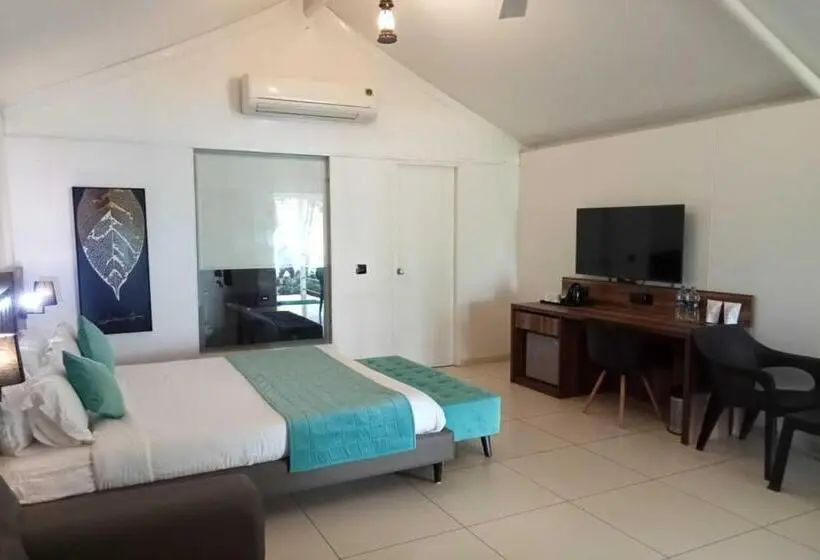 Standard Tent, White Feather Resort Kauncha