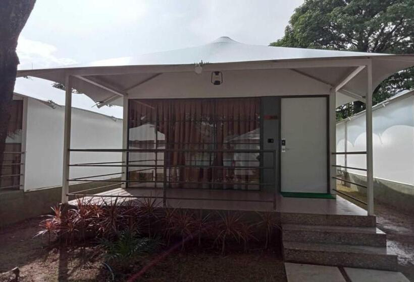 Quarto Familiar, White Feather Resort Kauncha