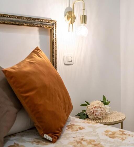 اتاق لوکس, Tresca Charme Luxury Rooms