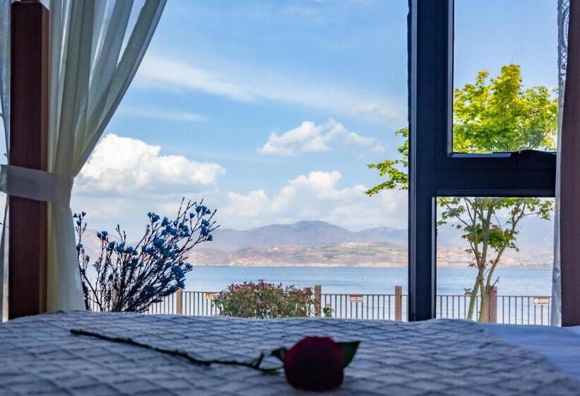 Номер Стандарт Вид на Море, Blue Sea