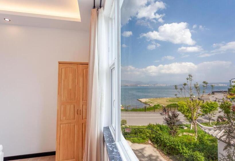 غرفة سوبيريور ثلاثية مطلّة علي البحر, Blue Sea