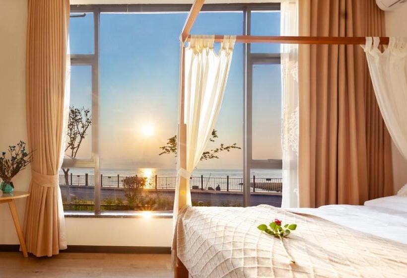 غرفة قياسية مطلّة علي البحر, Blue Sea