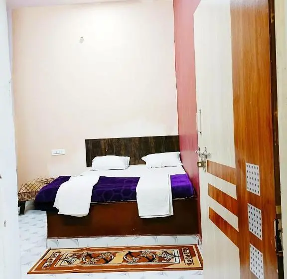 Quarto deluxe, Hari Darshan