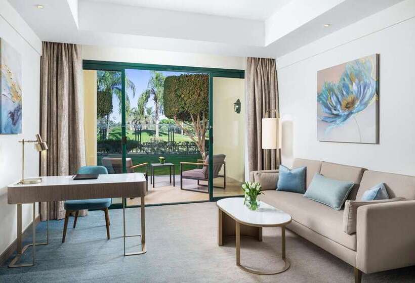 스탠다드 룸 킹사이즈 침대, Hilton Shigatse